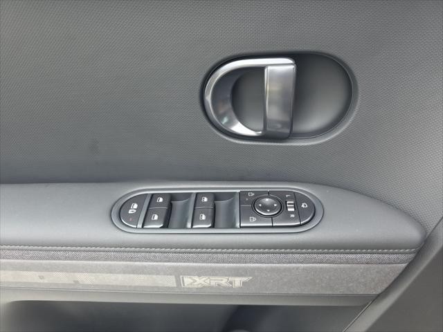 Hyundai IONIQ 5 Vehicle Full-screen Gallery Image 21