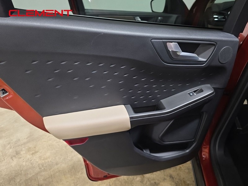 Ford Escape Vehicle Image 29