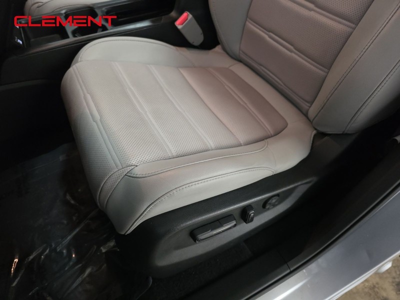 Honda CR-V Vehicle Image 22