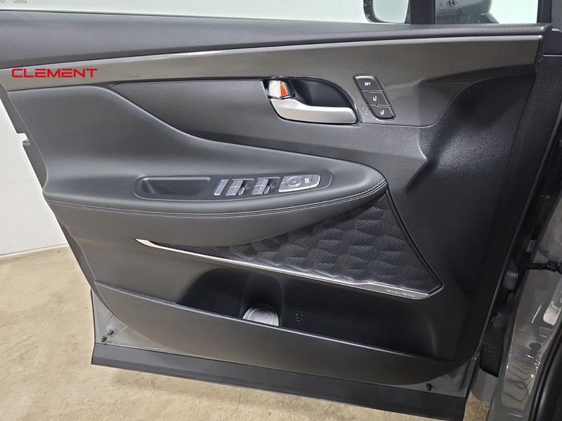 Hyundai Santa Fe Vehicle Image 22
