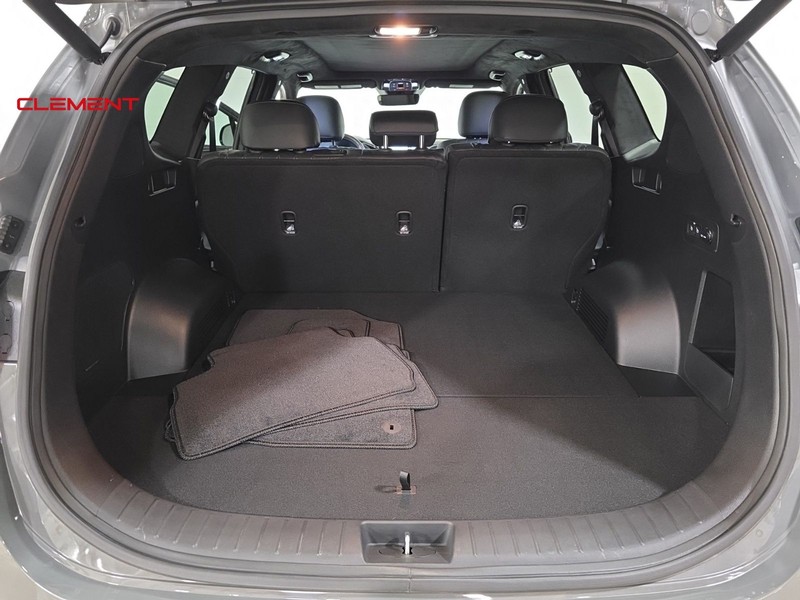 Hyundai Santa Fe Vehicle Image 28