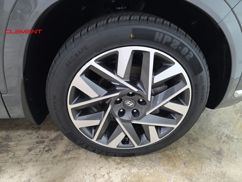 Hyundai Santa Fe Vehicle Image 32
