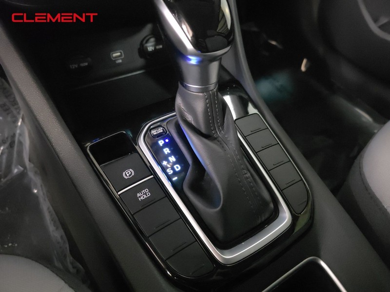 Hyundai Ioniq Hybrid Vehicle Image 21