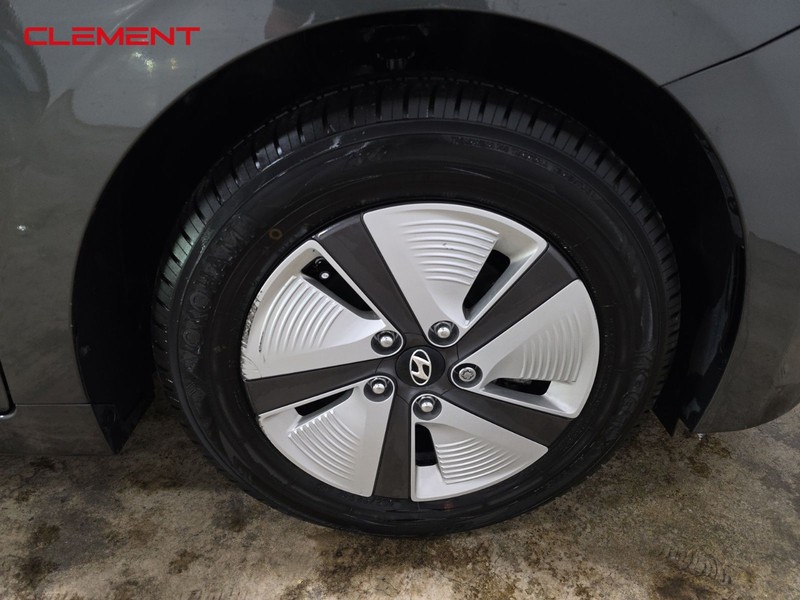 Hyundai Ioniq Hybrid Vehicle Image 33