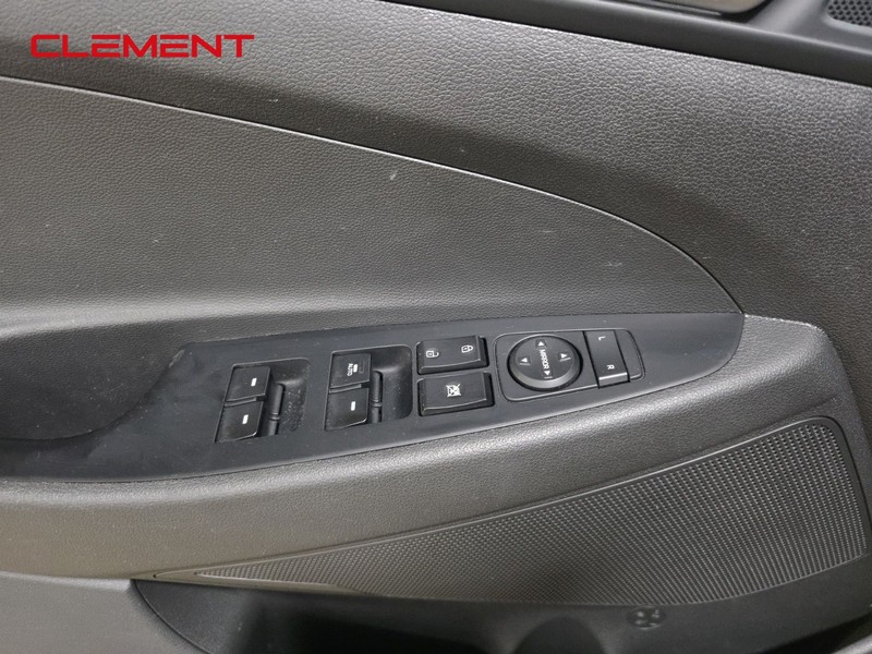 Hyundai Tucson Vehicle Image 20