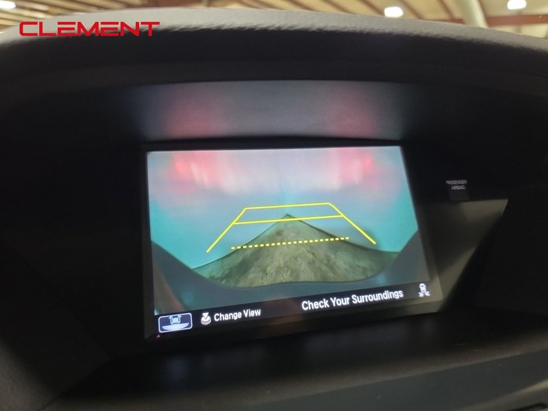 Acura MDX Vehicle Image 16