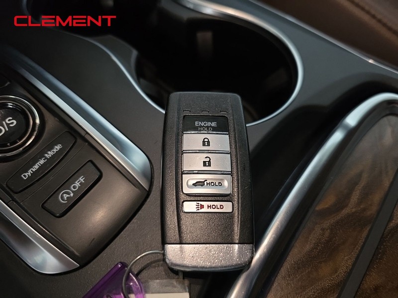 Acura MDX Vehicle Image 19