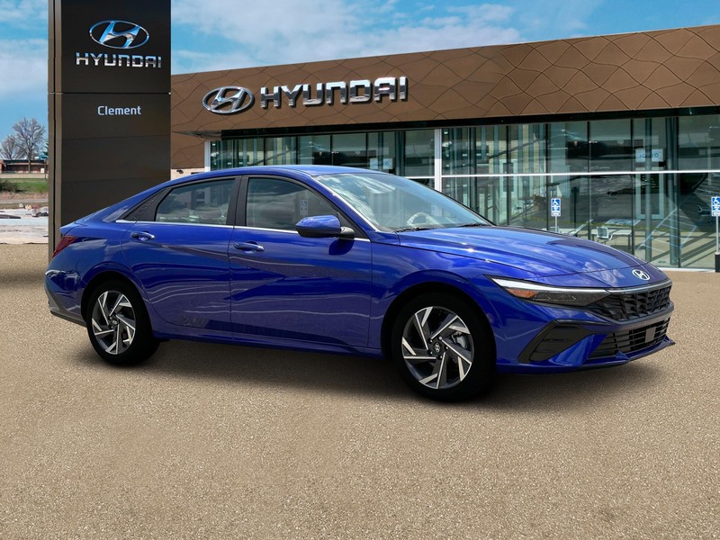 Hyundai Elantra Vehicle Image 10