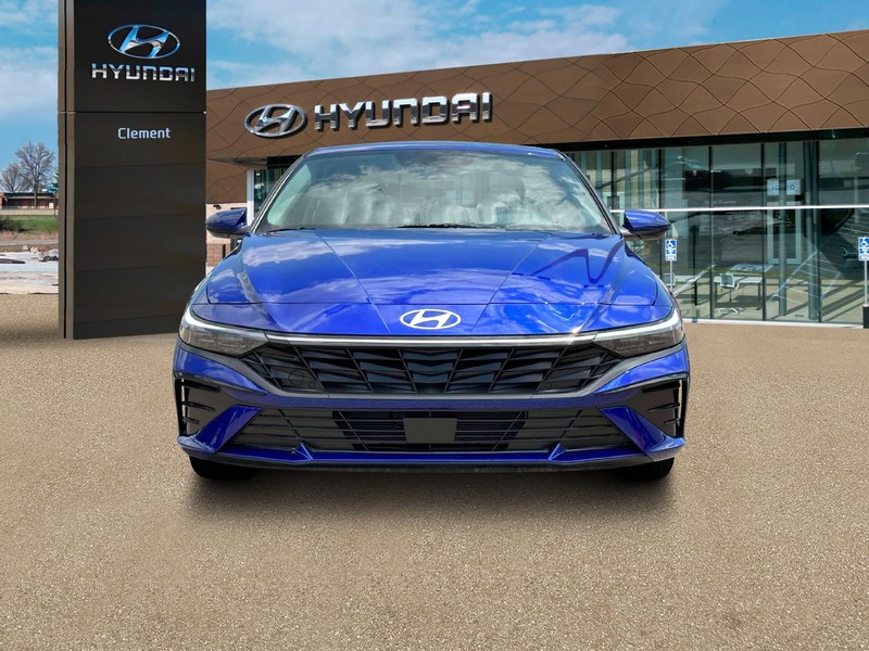 Hyundai Elantra Vehicle Image 12