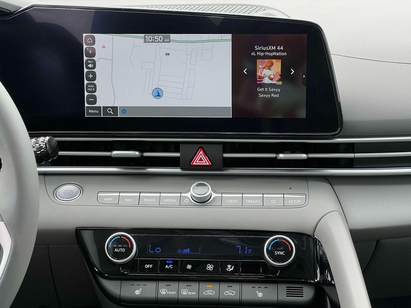 Hyundai Elantra Vehicle Image 19