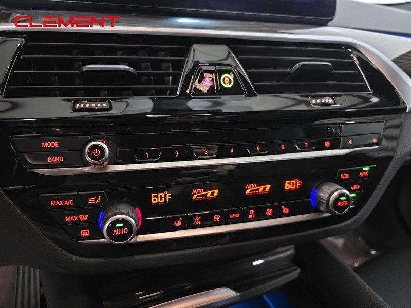 BMW 5 Series Vehicle Image 17
