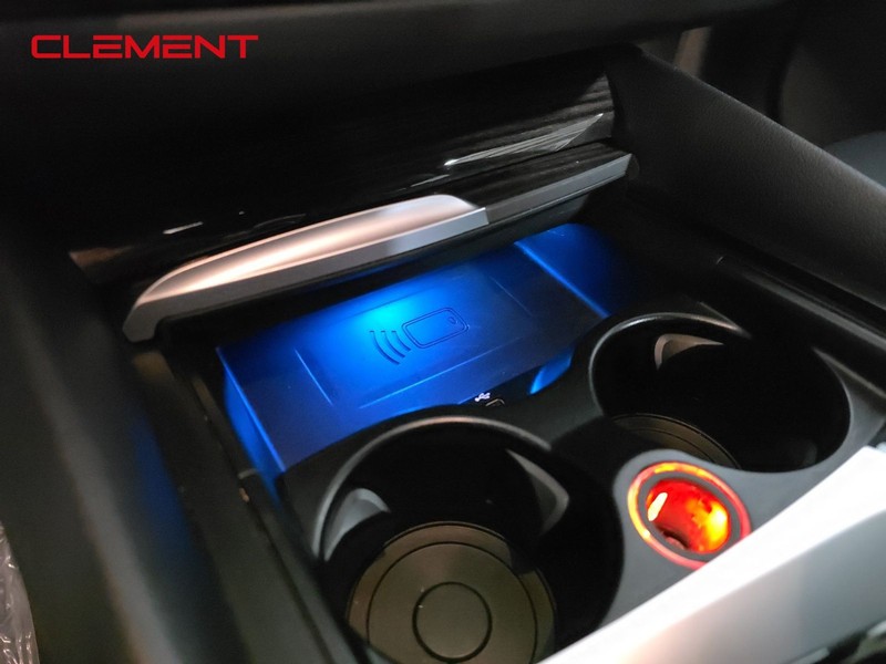 BMW 5 Series Vehicle Image 19