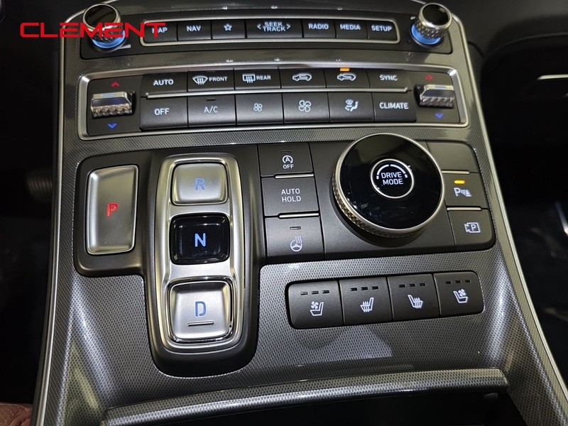 Hyundai Santa Fe Vehicle Image 19