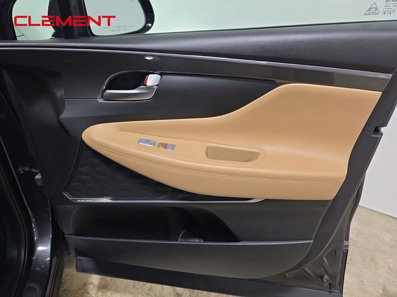 Hyundai Santa Fe Vehicle Image 31