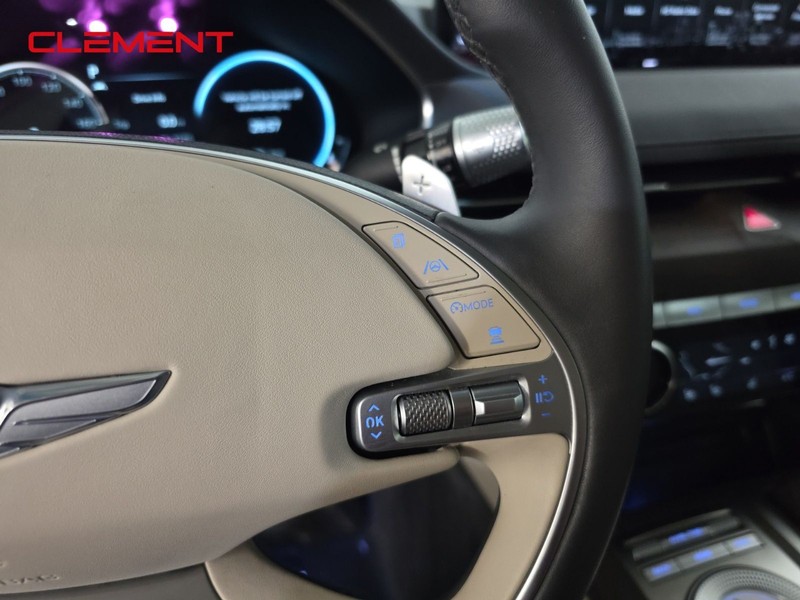 Genesis G80 Vehicle Image 12