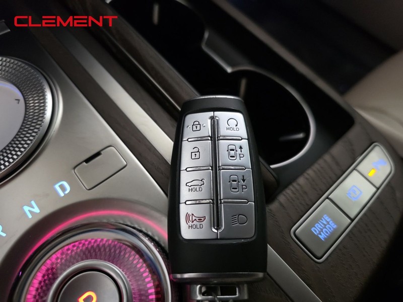 Genesis G80 Vehicle Image 19