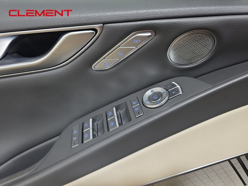 Genesis G80 Vehicle Image 21