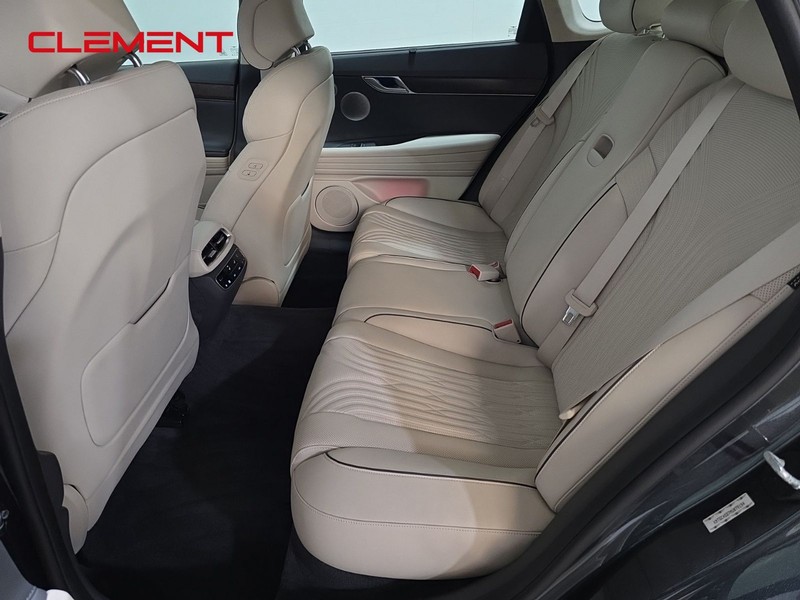 Genesis G80 Vehicle Image 26