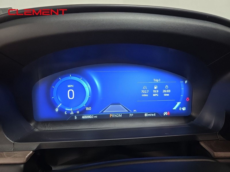 Ford Explorer Vehicle Image 17