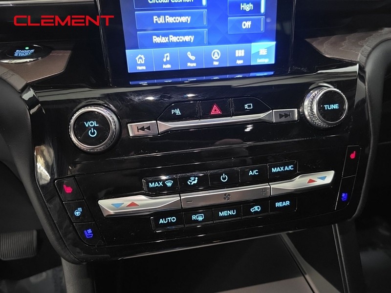 Ford Explorer Vehicle Image 22