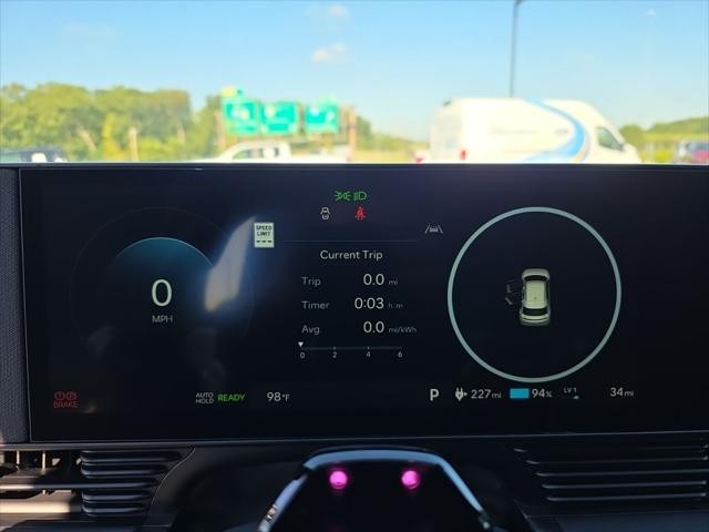 Hyundai IONIQ 5 Vehicle Full-screen Gallery Image 17