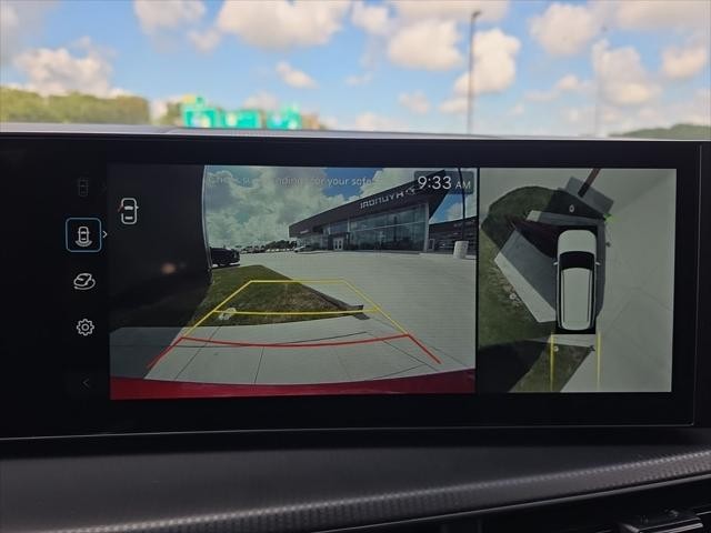 Hyundai Santa Fe Hybrid Vehicle Full-screen Gallery Image 19