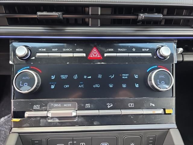 Hyundai Santa Fe Hybrid Vehicle Full-screen Gallery Image 20