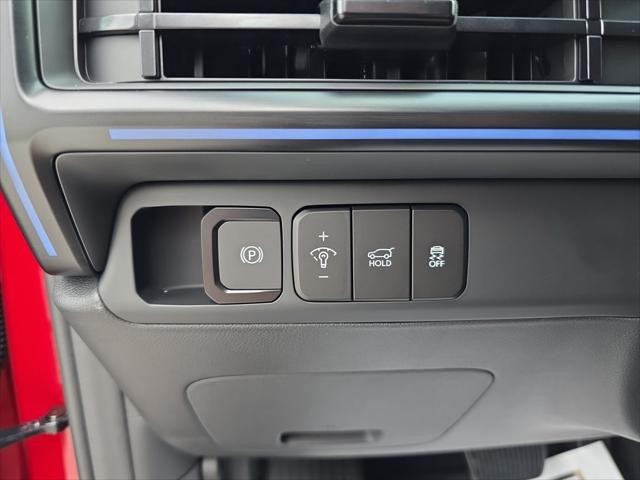 Hyundai Santa Fe Hybrid Vehicle Full-screen Gallery Image 10