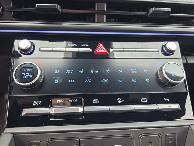 Hyundai Santa Fe Hybrid Vehicle Full-screen Gallery Image 19