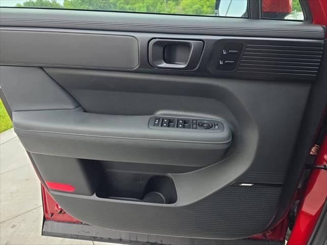 Hyundai Santa Fe Hybrid Vehicle Full-screen Gallery Image 25