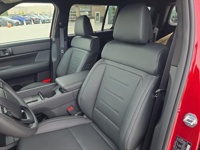 Hyundai Santa Fe Hybrid Vehicle Full-screen Gallery Image 27