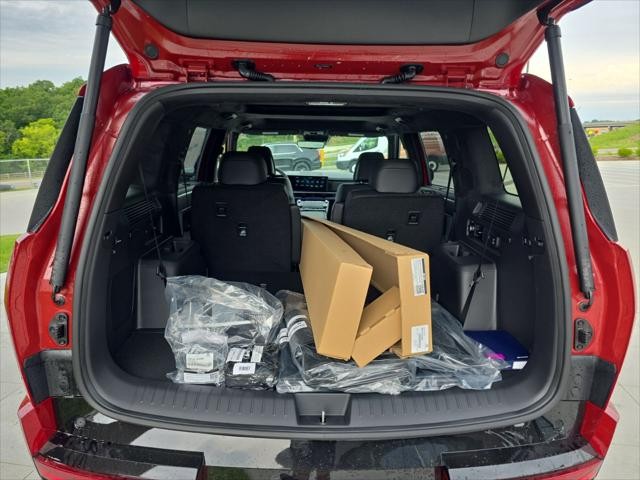 Hyundai Santa Fe Hybrid Vehicle Full-screen Gallery Image 31