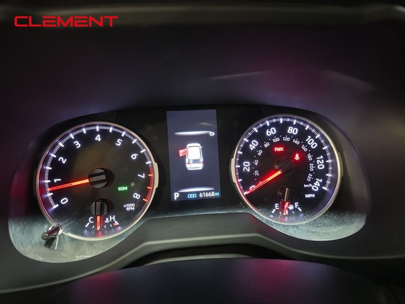 Toyota RAV4 Vehicle Image 14