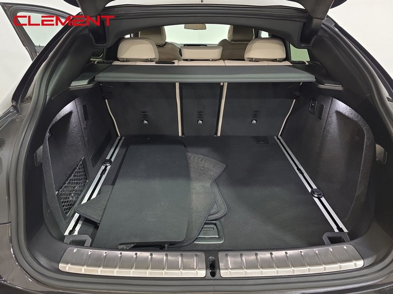 BMW X4 Vehicle Image 33
