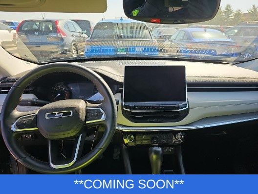 Jeep Compass Vehicle Image 03