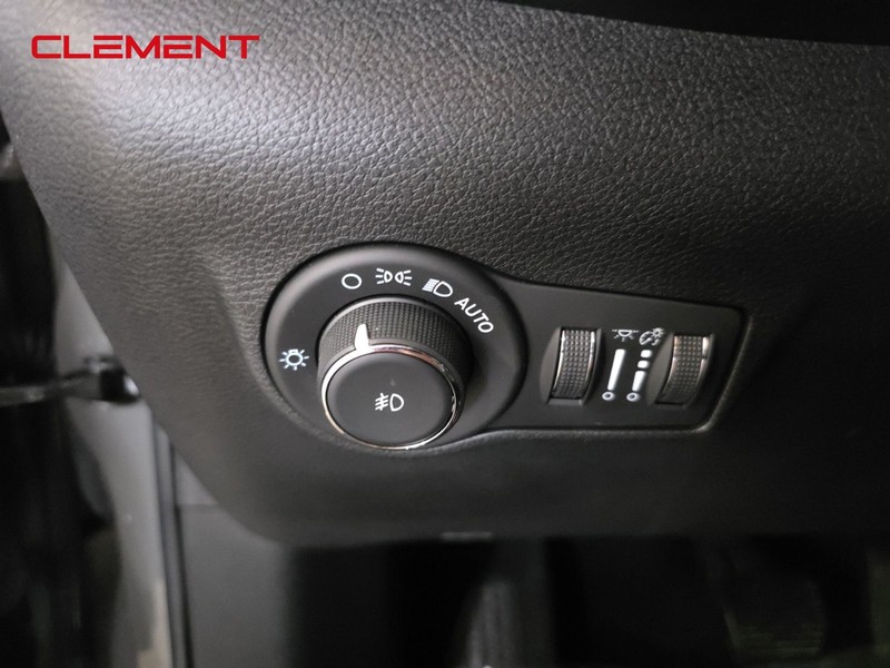 Jeep Compass Vehicle Image 11
