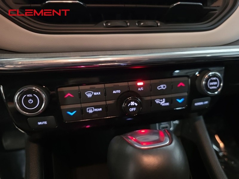 Jeep Compass Vehicle Image 19