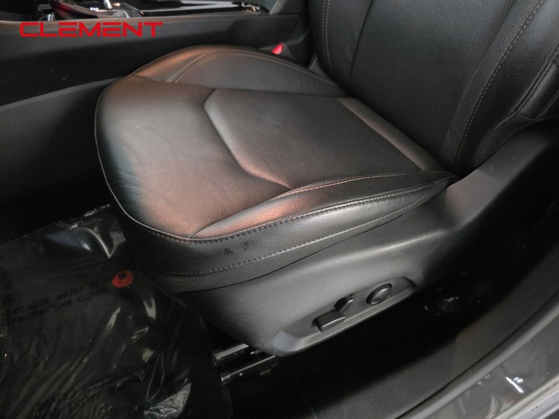Jeep Compass Vehicle Image 24