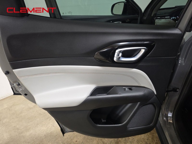 Jeep Compass Vehicle Image 26