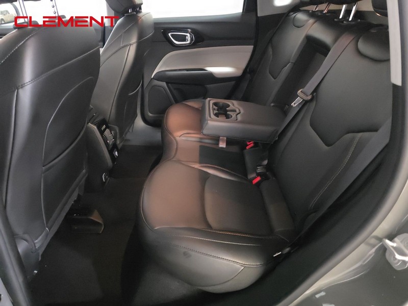 Jeep Compass Vehicle Image 27