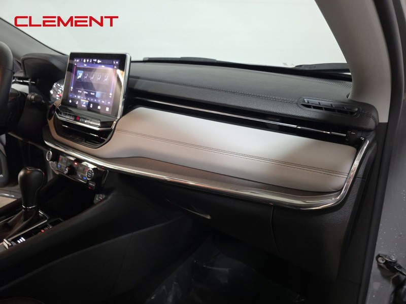 Jeep Compass Vehicle Image 31