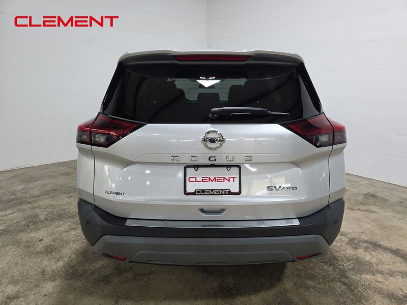 Nissan Rogue Vehicle Image 07