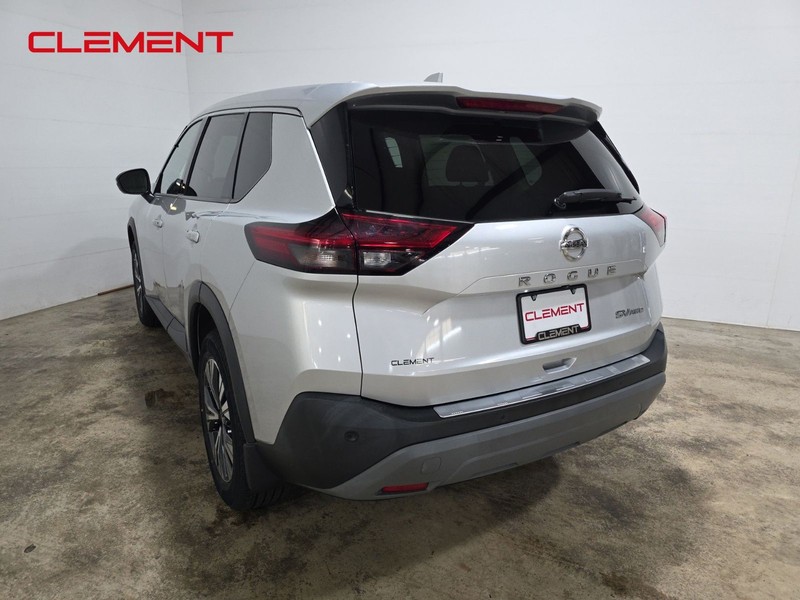 Nissan Rogue Vehicle Image 08