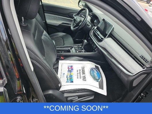Jeep Compass Vehicle Image 03