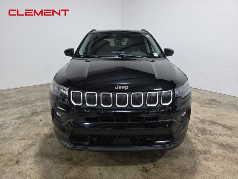 Jeep Compass Vehicle Image 02
