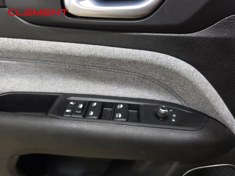 Jeep Compass Vehicle Image 22