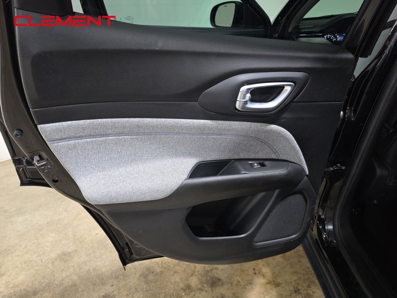Jeep Compass Vehicle Image 26