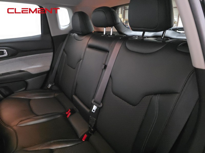 Jeep Compass Vehicle Image 28