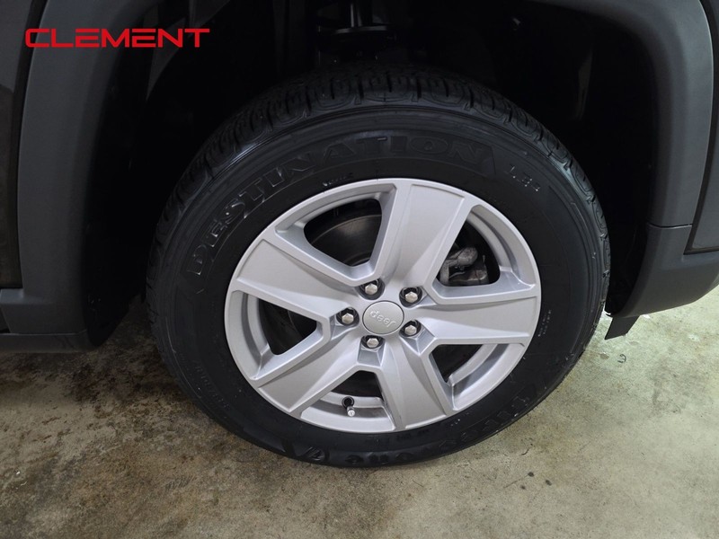 Jeep Compass Vehicle Image 33