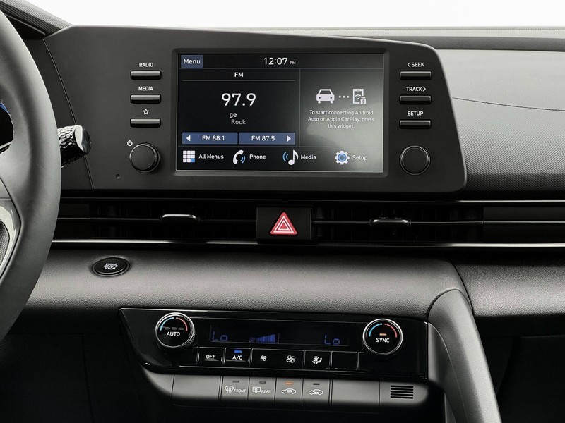 Hyundai Elantra Vehicle Image 19